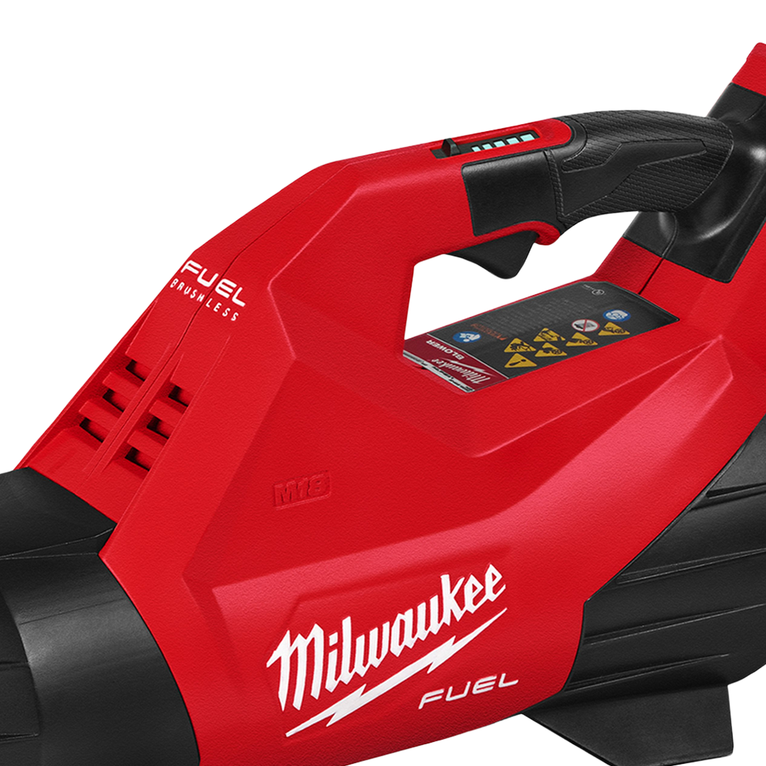 Soplador profesional Milwaukee M18 FBLG3-0 de 18V para limpieza de obras y jardin.