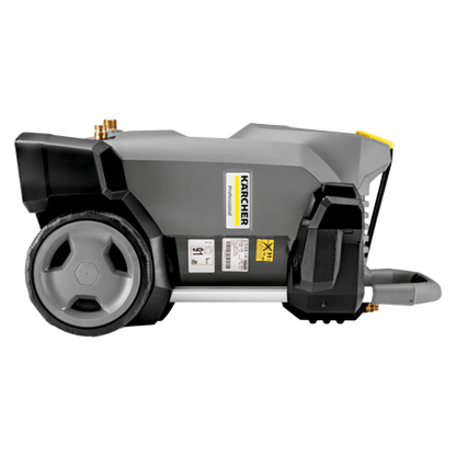 Hidrolimpiadora Karcher HD 6 15 M operando en posicion horizontal.