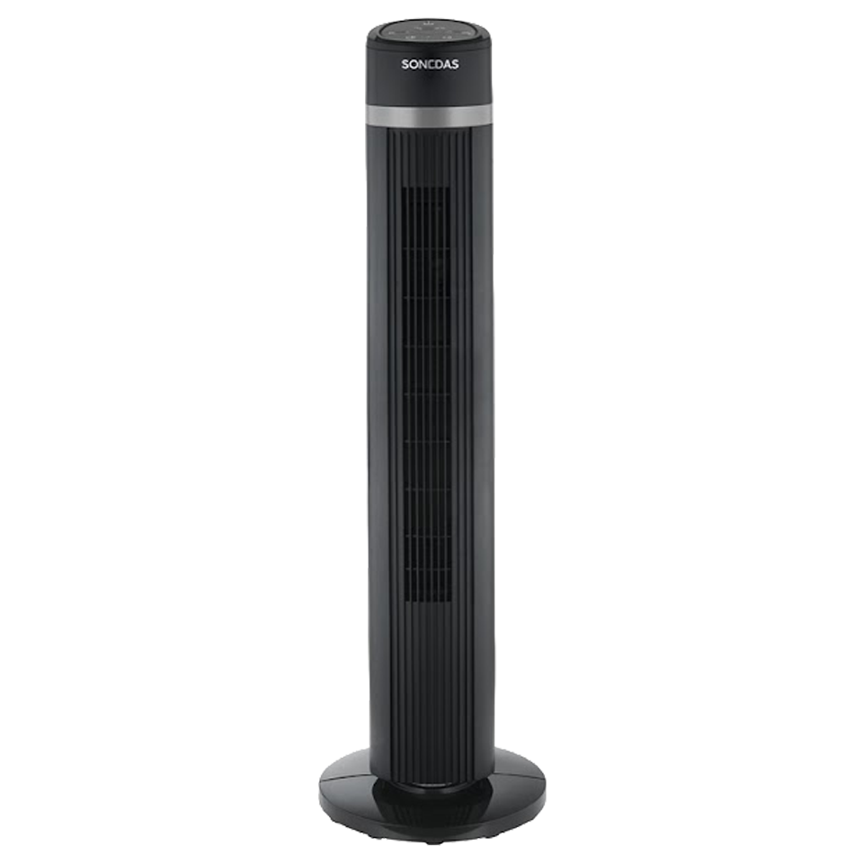 Ventilador de torre Sonedas negro ubicado en un rincón de un salón moderno, mostrando su diseño delgado que ahorra espacio.