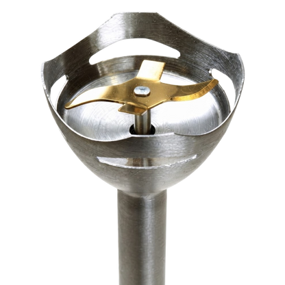 Cuchillas de titanio y pie desmontable de acero inox en batidora Ambit.