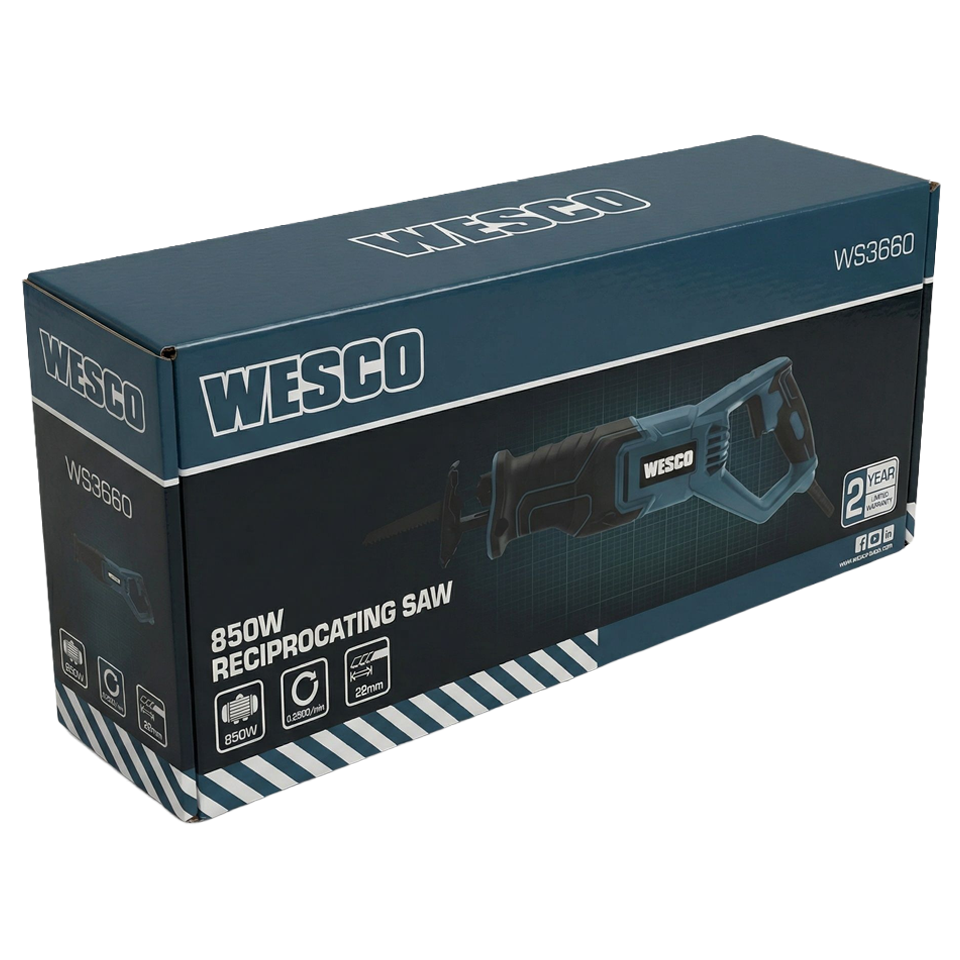 Sierra de sable Wesco WS3660/U realizando el corte limpio de una tubería metálica en un espacio de difícil acceso.