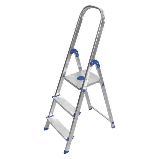 Escalera de aluminio Ambit desplegada para altura de trabajo de 2,80 m.