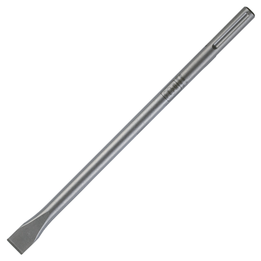 Primer plano de la punta plana de 25 mm del cincel Milwaukee, optimizada para el corte de hormigón.