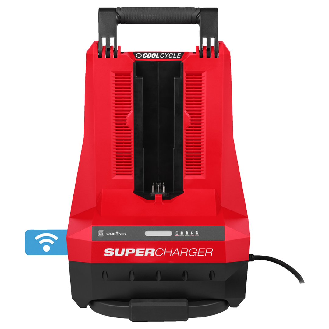 Cargador industrial Milwaukee MX FUEL con refrigeracion activa COOL-CYCLE y ONE-KEY.