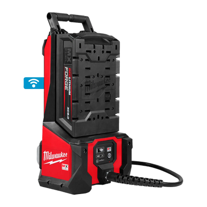 Vibrador de hormigón de mochila Milwaukee MX FUEL con baterías XC608
