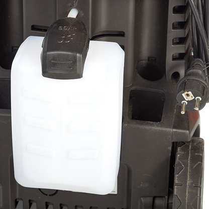 Limpieza de superficies y fachadas con la hidrolimpiadora Anova H1350 de 90 a 135 bar.