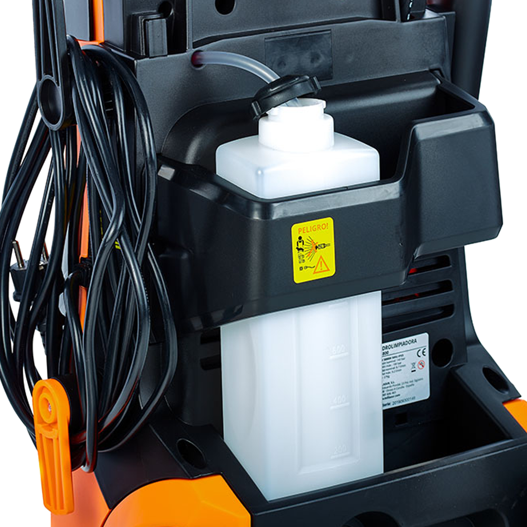 Hidrolimpiadora profesional Anova H1800 de 26 kg con ruedas para transporte en taller.